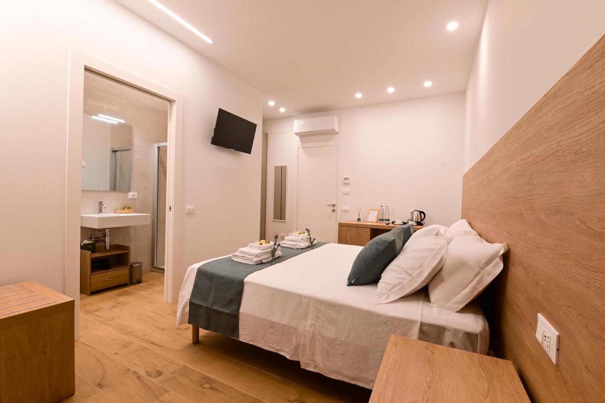 Villa Lucilla - B&B Rooms And Pool Potenza Picena Exterior photo