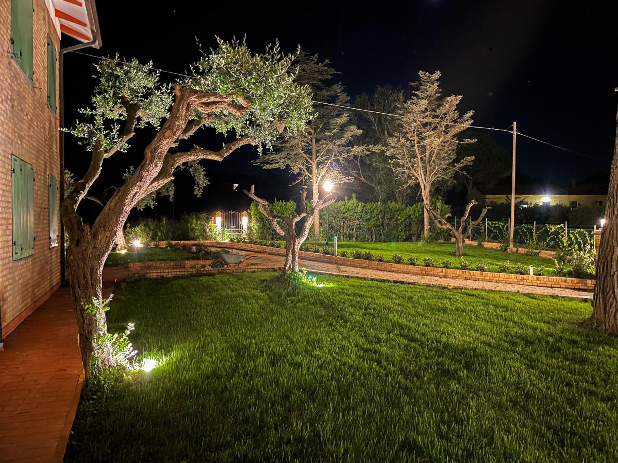 Villa Lucilla - B&B Rooms And Pool Potenza Picena Exterior photo